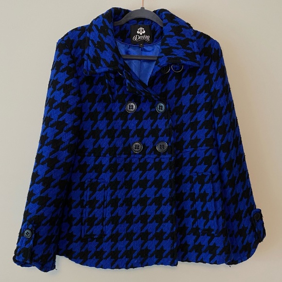 Dereon Houndstooth Coat